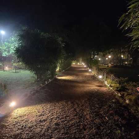 Pench Tiger Trails Resort Khawāsa Exterior photo